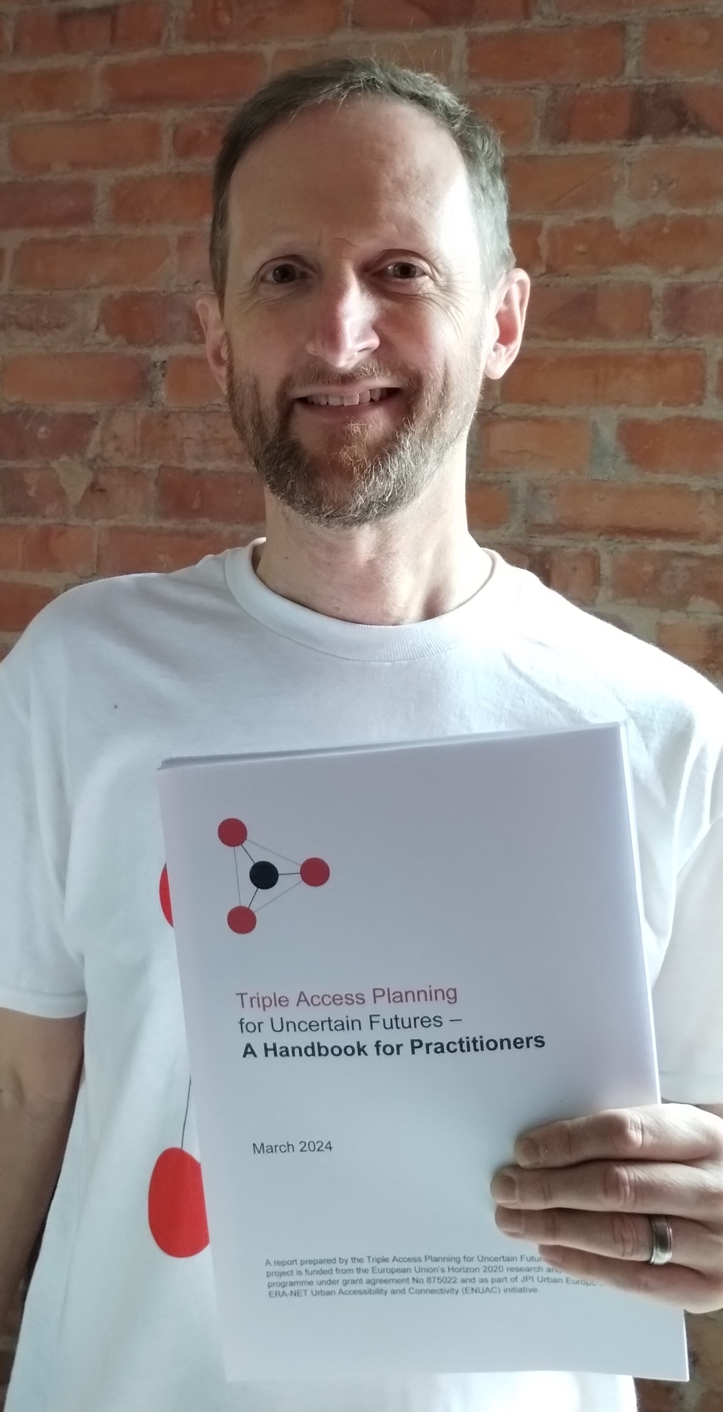 Image: Glenn Lyons with the Triple Access Planning for Uncertain Futures – A Handbook for Practitioners handbook; credit: CIHT